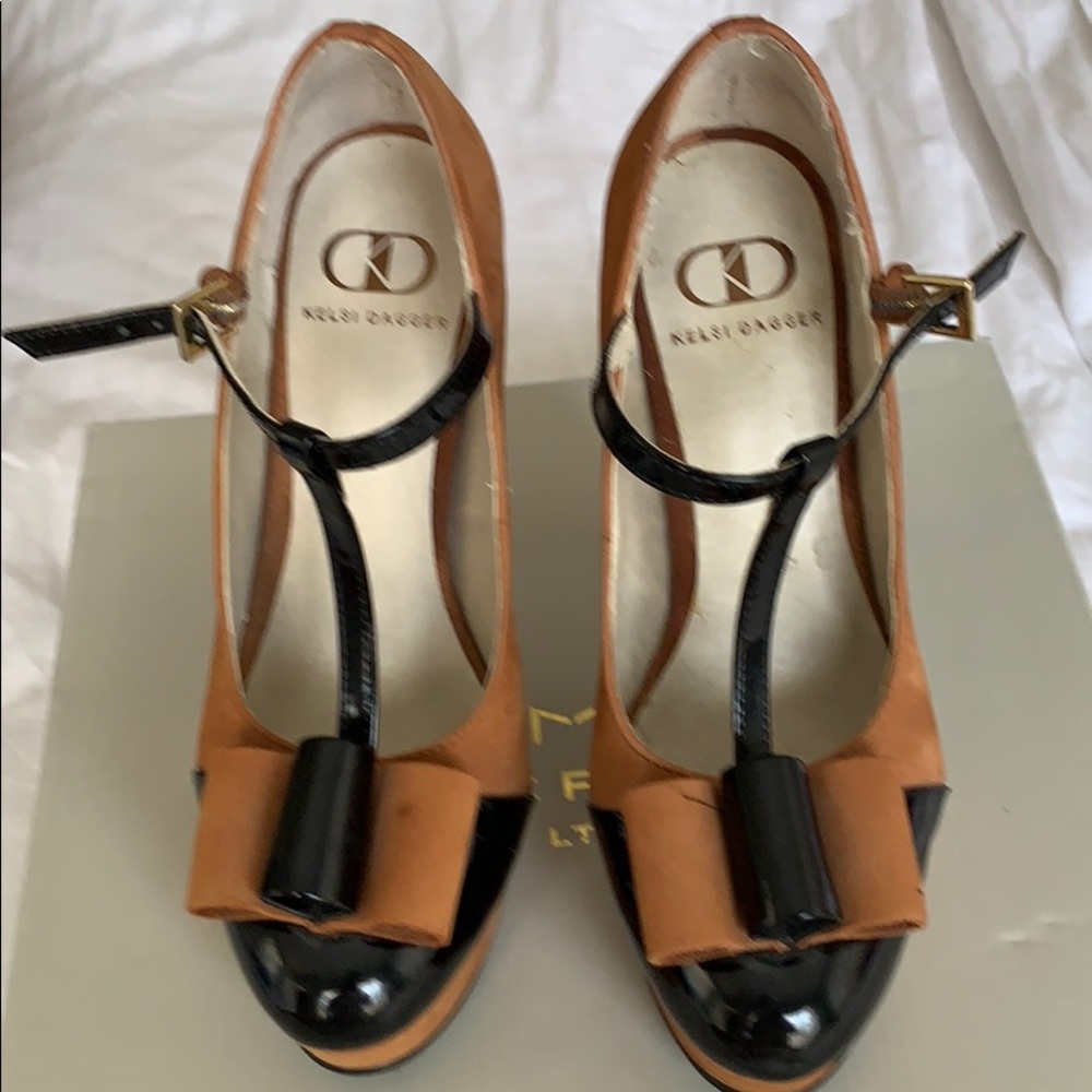 Kelsi dagger black and brown heels